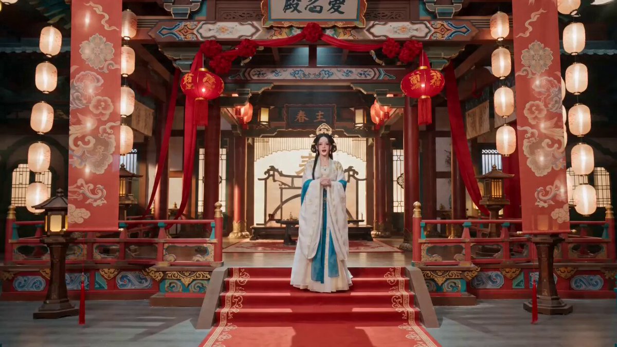 Tang Attire Girl's Ancient Singing with Effects