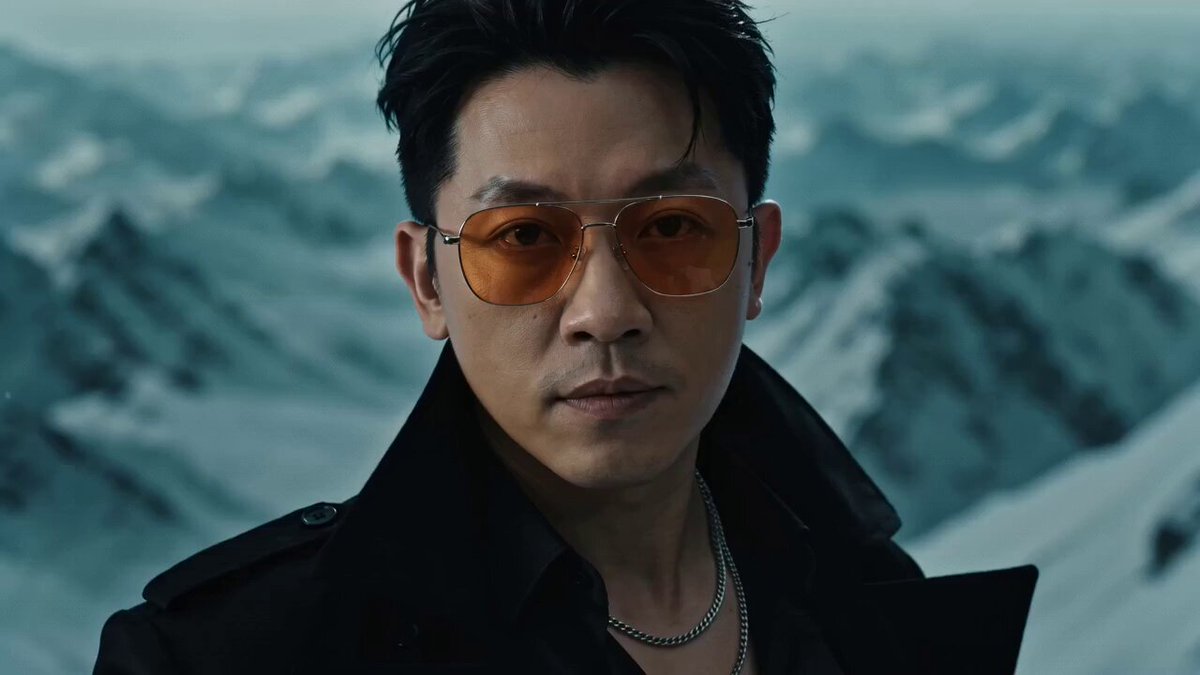 Cold Wuxia Hero Summons Myriad Swords Over Futuristic City